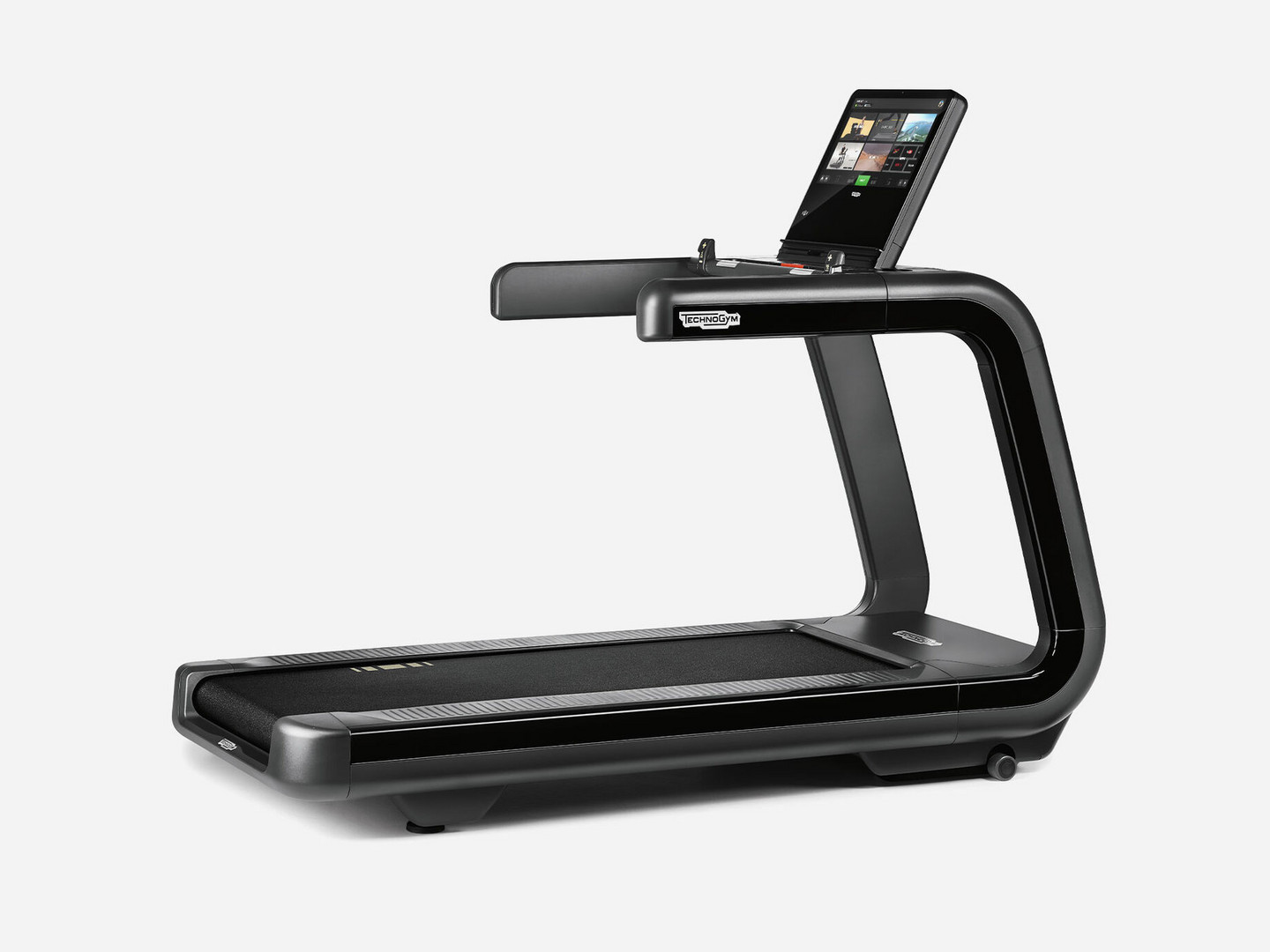 Беговая дорожка Technogym Artis Run